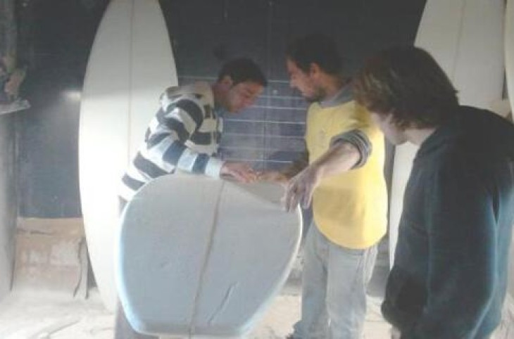 Talleres de Shaping en RodiRide Surfboards de Rodiles Surf School