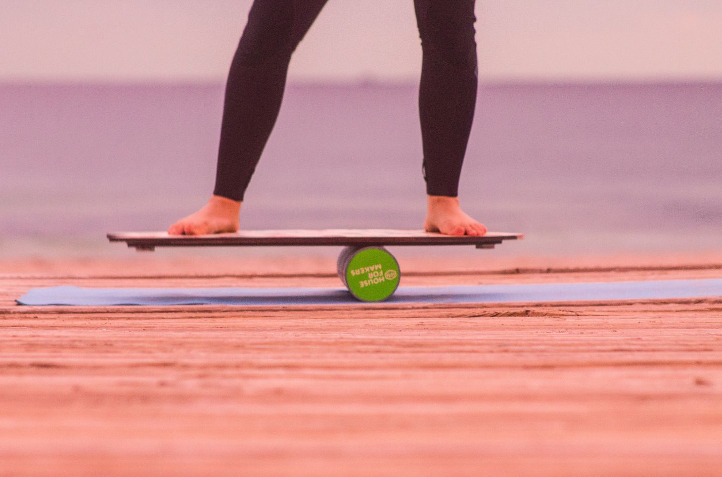 Mastering the Basics: A Comprehensive Guide to Surfing for Beginners.