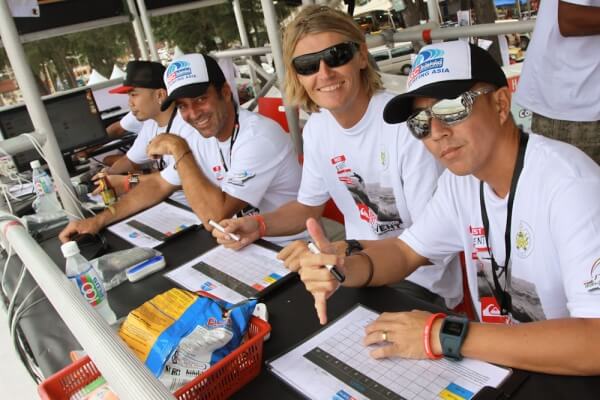 Guia básico para desfrutar de uma competição de Surf