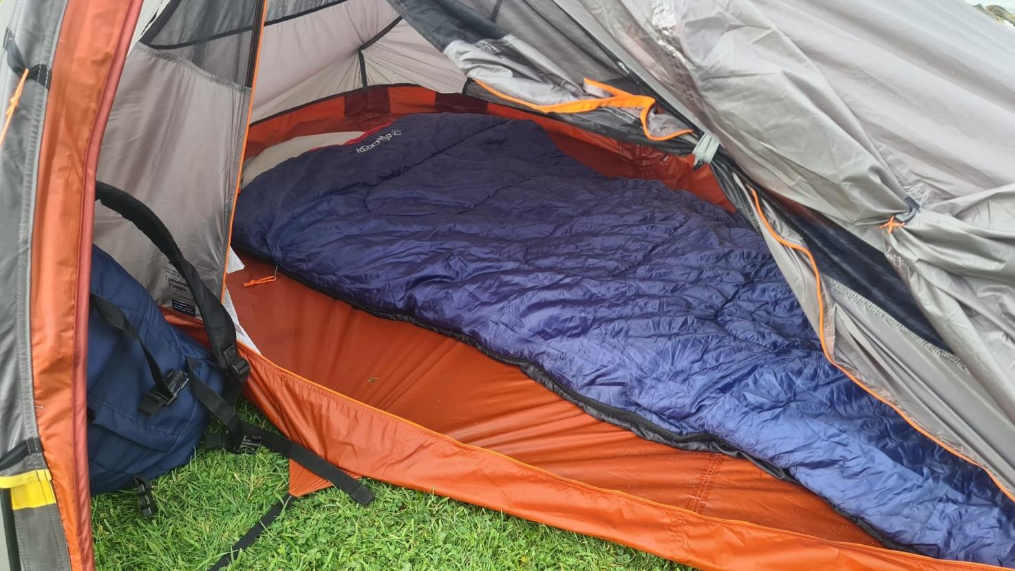 Decathlon MT900 UL 2 vestibule and inner space